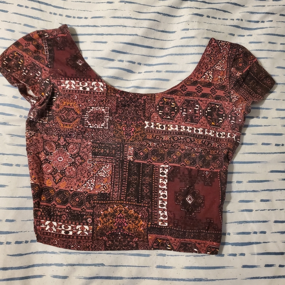 Garage printed cropped tee